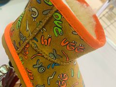 -UGG(燕莎奥特莱斯购物中心店)