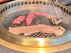 -铭牛烧肉·和牛海鲜自助(高新月牙湖店)