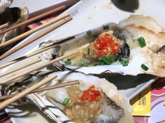 烤湛江生蚝-木屋烧烤(岗顶二店)