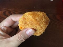 蟹黄酥松小贝-鲍师傅糕点(台东步行街店)