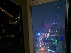 -唐拉雅秀酒店-西锦汇空中BBQ·思创餐厅