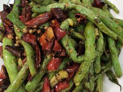 干煸四季豆-黄家饺子东北特色菜馆(湖滨商业街店)