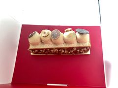 香橙榛果酸奶蛋糕-Salon de The de Joel Robuchon(外滩18号店)