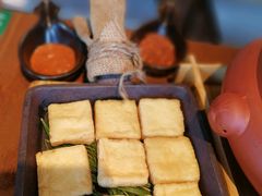 -云海肴·汽锅鸡·云南菜(天山百盛优客店)