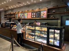 面包甜点陈列柜-星巴克臻选(广州高德置地秋广场店)