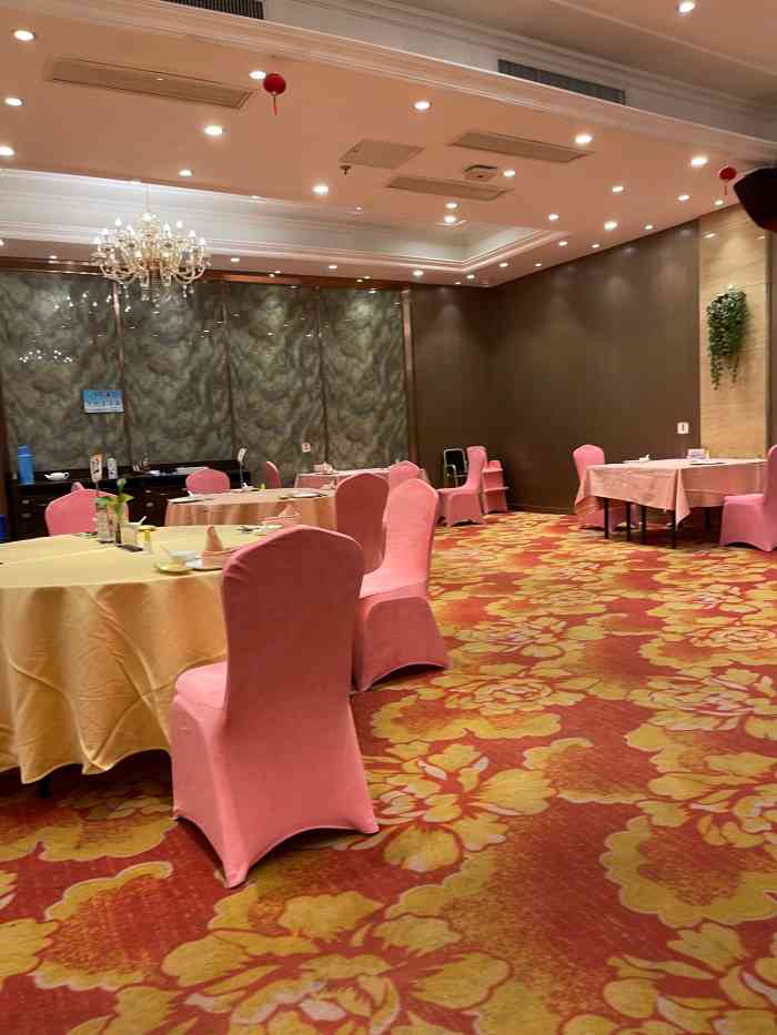 石浦大酒店(鄞州万达店)