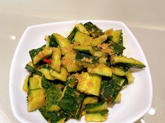 金蒜拍青瓜-利苑酒家(华熙国际店)