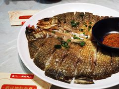 -肥肥虾庄·金牌油焖大虾(首义路店)