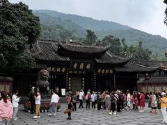 -峨眉山报国寺