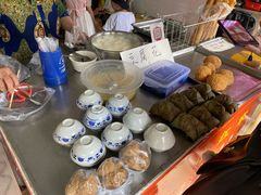-小红家传统小吃(青新商住楼店)