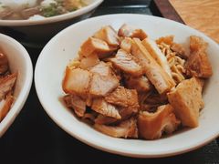 -松树干拌面店