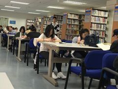 内景-南山图书馆(常兴路店)