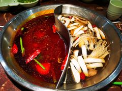 菌香鸳鸯锅-晓宇重庆火锅(赛格国际购物中心店)