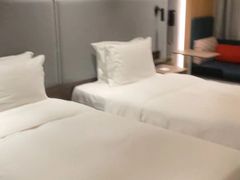 -珠海拱北口岸智选假日酒店