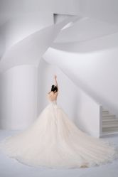 -予白婚纱礼服馆