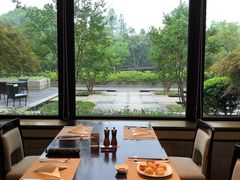 靠窗位-太湖饭店玉兰厅(自助餐厅)