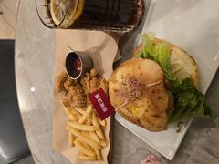 -必胜客(威高广场店)