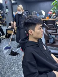 -藤野造型专业烫染接发