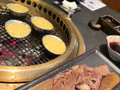 -铭牛烧肉·和牛海鲜自助(高新月牙湖店)