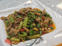 -芳芳餐厅(白沙路店)