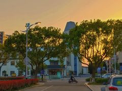 -里岛烤鱼(东港凯虹广场店)