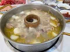 -朴小妹人参鸡汤火锅(长白山万达店)