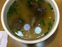 清炖牛肉汤-台北楚楚园馅饼粥(虹桥南丰城店)