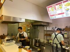 -王拐拐热干面·武汉三鲜豆皮(徐家汇店)