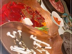 -墨居上隐·院子里火锅(峨眉店)