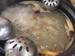 -濠轩阁特色生蚝火锅(水湾路店)