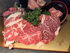 -铭牛烧肉·和牛海鲜自助(高新月牙湖店)