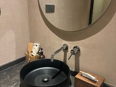 -灸春堂·艾灸·痛症·整脊连锁(之江银泰店)