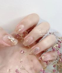 -吉吉靓甲美睫