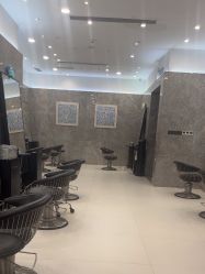 -TONI&GUY