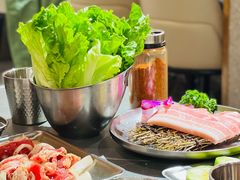 -围炉肉舍•炭烤活鳗•丹东海鲜烤肉(步行街店)