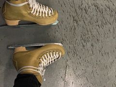 -冠军冰场CHAMPION RINK(百联又一城店)