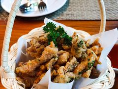 -Chom Cafe and Restaurant