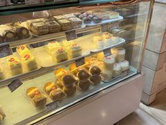 -白玉兰食品甜凤店(合生汇店)
