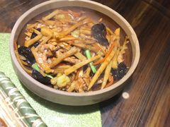 -黄泥岗·地道湖北菜(奥特莱斯店)