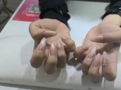 -瞧·享轻奢美甲美睫