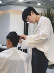 -V7 HAIR SALON