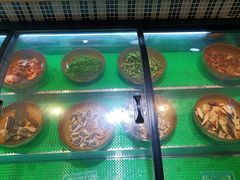 -尚品海鲜肥牛自助火锅(湖明店)