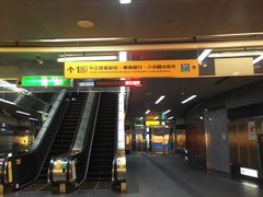 -六合夜市