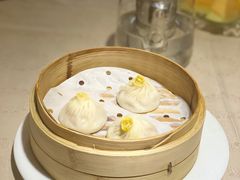 活拆蟹黄小笼包-成隆行·蟹王府(九江路店)