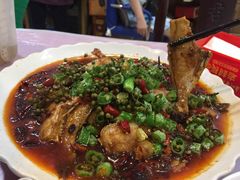 干烧耗儿鱼-洪霞餐馆