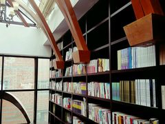 -钟书阁(松江泰晤士小镇店)