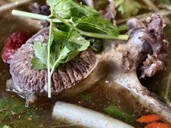 -周老三跷脚牛肉·全牛火锅(非遗传承店)