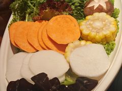 -老牌坊云南鱼豆花火锅(哈西万达店)