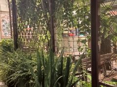 -Cuc Gach Quan Restaurant