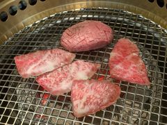 -铭牛烧肉·和牛海鲜自助(高新月牙湖店)